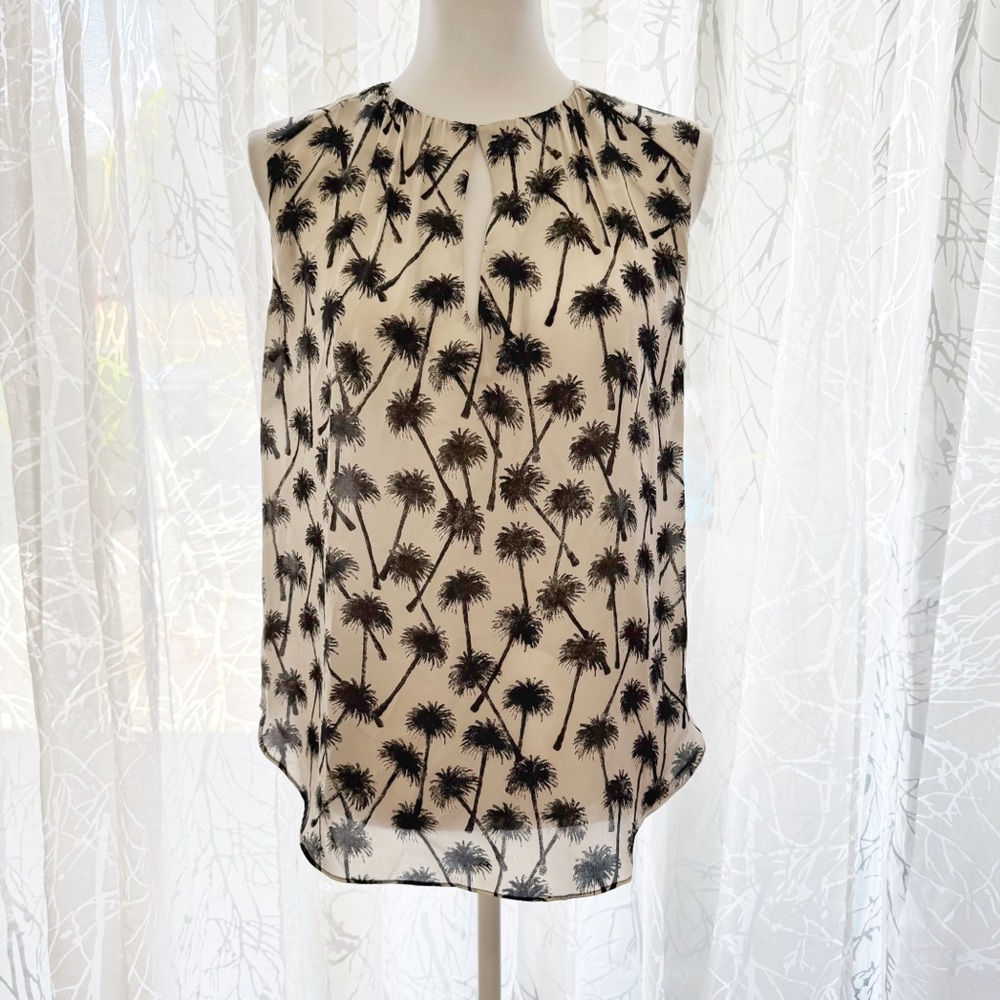 L’AGENCE WHITE BLACK PALM TREE PRINT SILK LOOSE FIT SLEEVELESS BLOUSE TOP